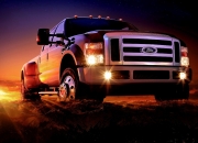 开云sport-黄潜铁蹄踏碎法甲，莱万孤星点亮逆袭夜