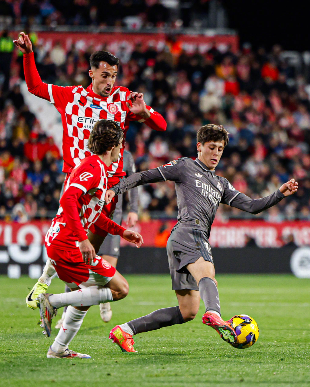 赫罗纳客场不敌拉科鲁尼亚，遗憾告负的简单介绍