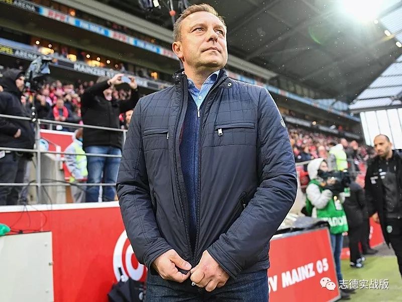 包含汉诺威后防线整体水平下滑，主教练面临考验的词条