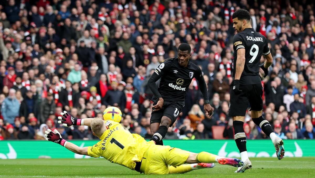 伯恩茅斯主场惨败,越发陷入困境 伯恩茅斯主场惨败,越发陷入困境