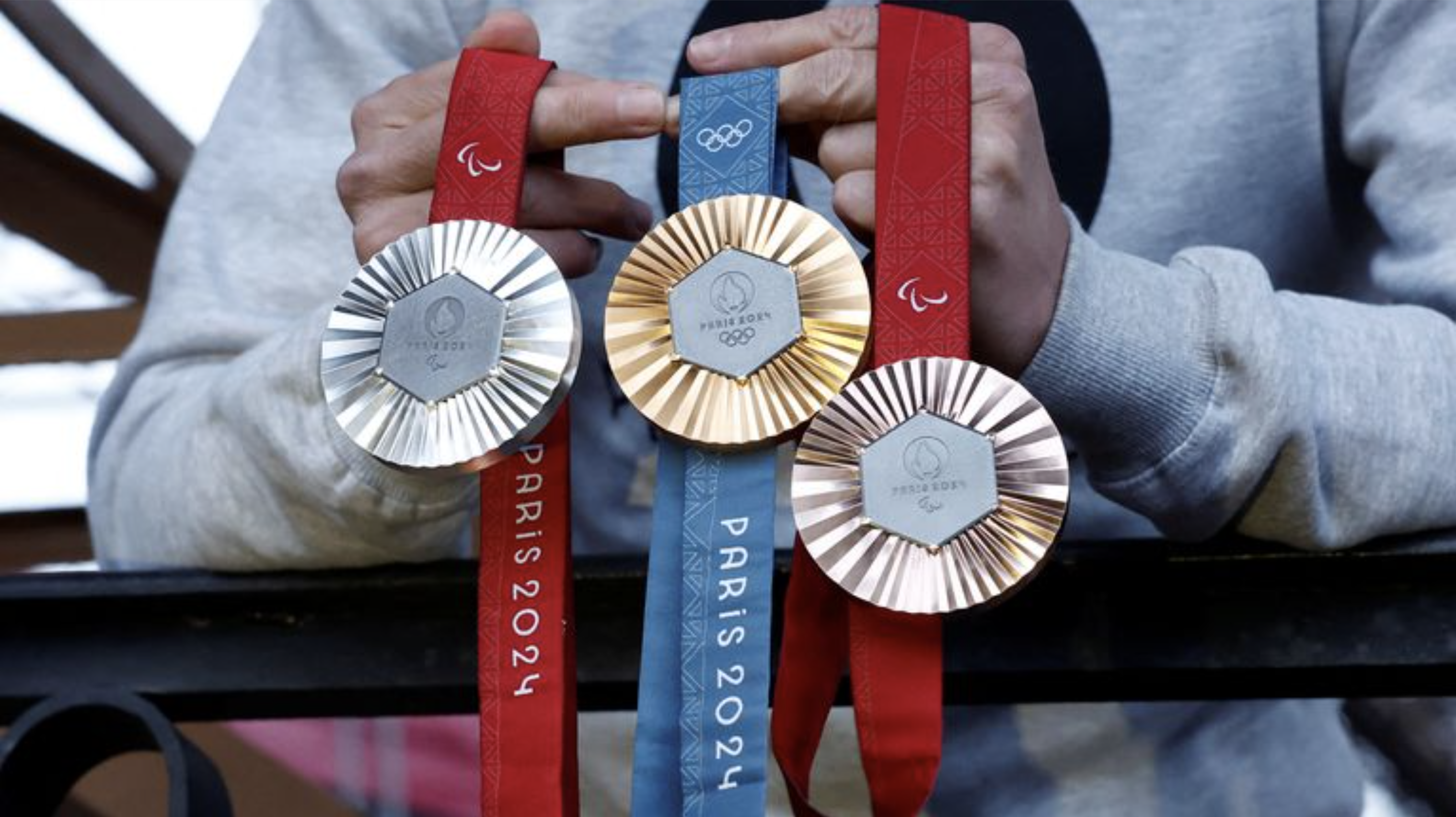 欧洲运动员豪取金牌，霸气十足