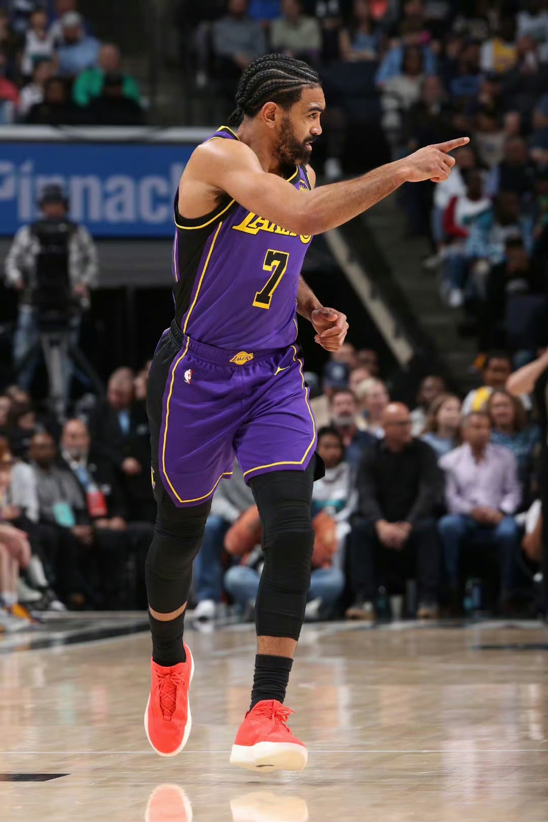 湖人横扫灰熊,杜兰特刷新纪录 湖人横扫灰熊,杜兰特刷新纪录