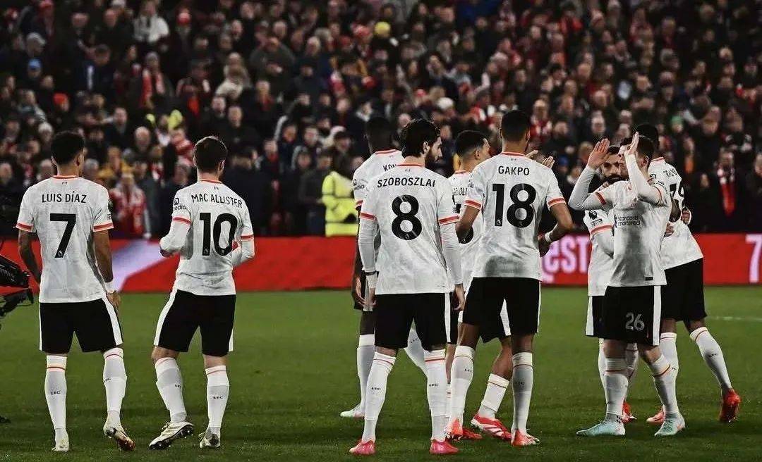 多特蒙德完胜利物浦，萨拉赫扛起全队