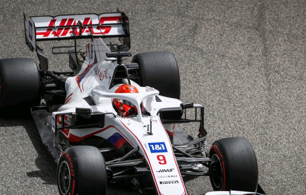 索伯车队横扫哈斯车队，诺里斯刷新纪录