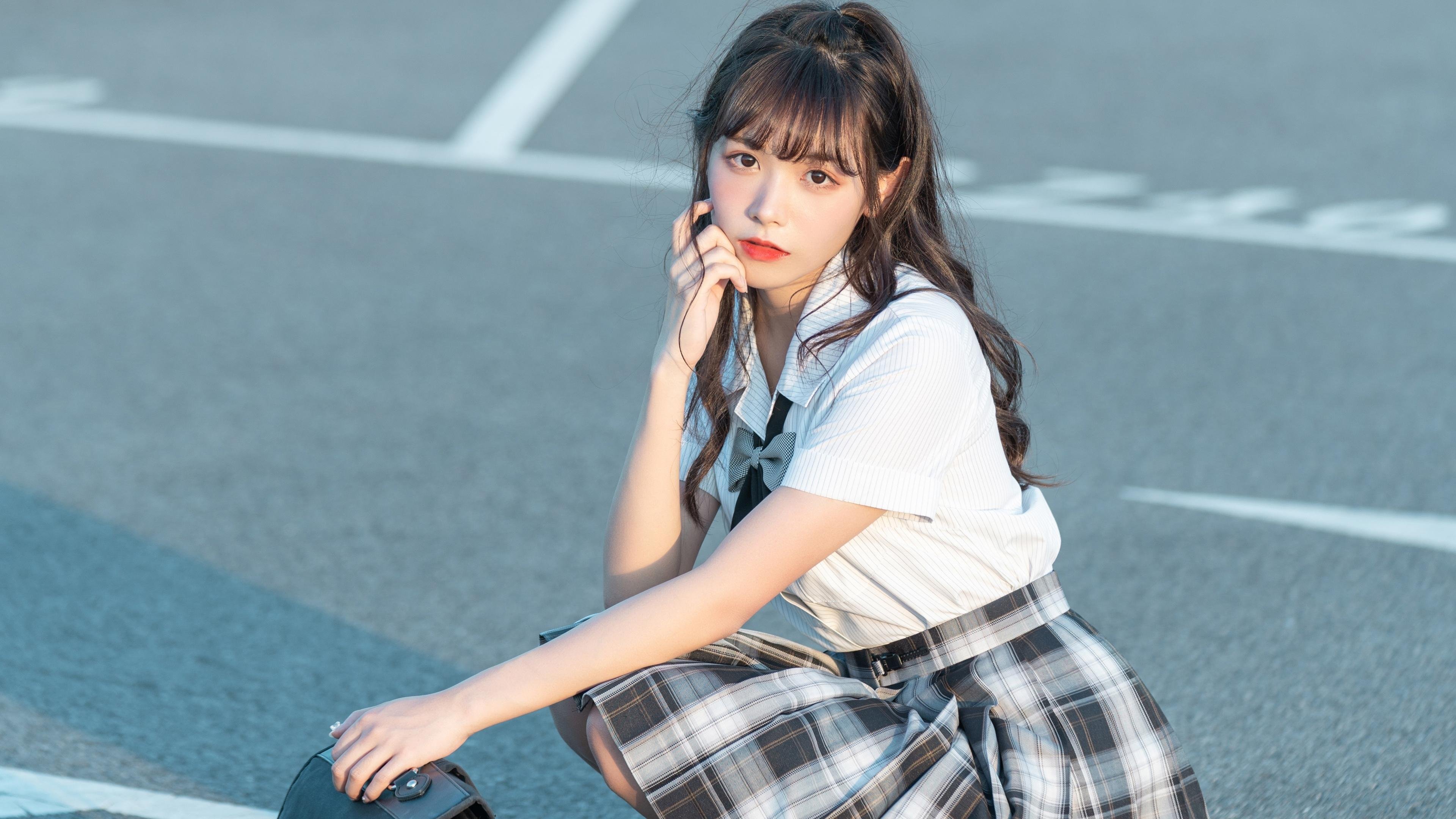 伯纳乌暗夜亮银枪,本泽马用一场碾压式表演,写下国家德比教科书