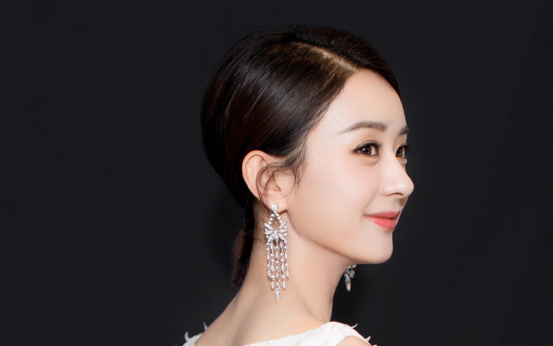 一日双绝杀，当苏亚雷斯的利齿撞上英格兰的压哨子弹—足球史上最荒诞而唯一的平行时刻